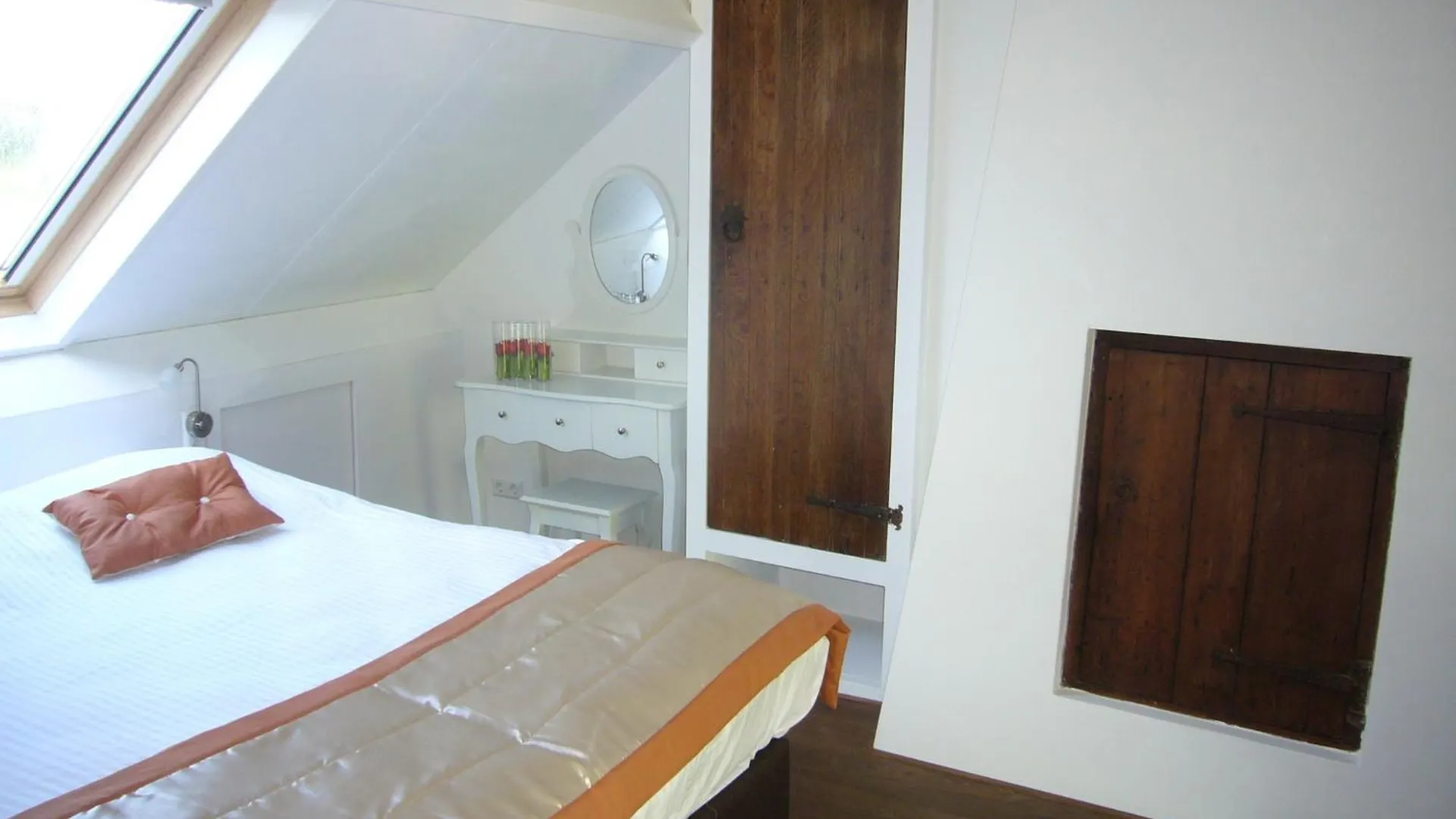 B&B Rechthuis Van Zouteveen Schipluiden Couette-café